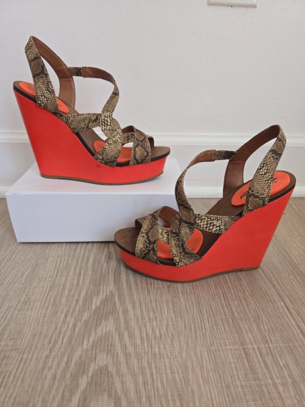 Lucky Brand Y2K Wedge Snakeskin Open Peep Toe Platform Shoes 8 Sandals Brown